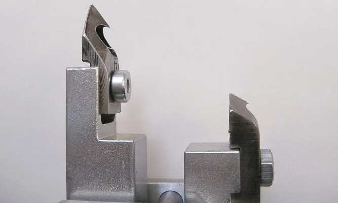 SV405 knife